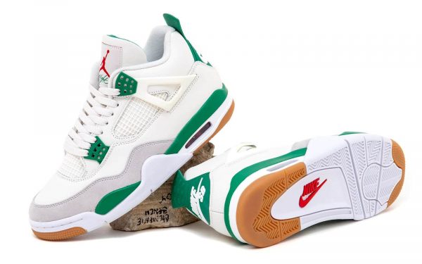 air-jordan-4-pine-green-2.jpg Air Jordan 4- Pine Green