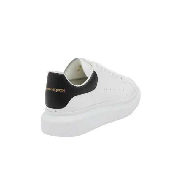 xr:d:DAFmkUkWp4Q:225,j:2704820142610836024,t:23110814 Alexander McQueen- Ivory Black