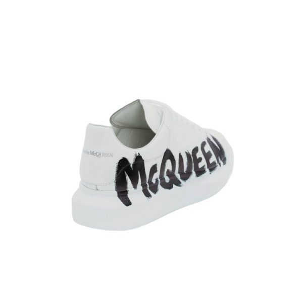 xr:d:DAFmkUkWp4Q:101,j:6656721521787483686,t:23082920 Alexander McQueen- White Graffiti