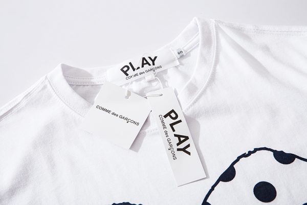 comme-des-garcons-t-shirt-camouflage-31.jpeg Comme des Garçons T-Shirt Dots