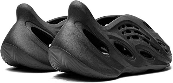 foam-runner-black.jpg Yeezy Foam Runner - Black