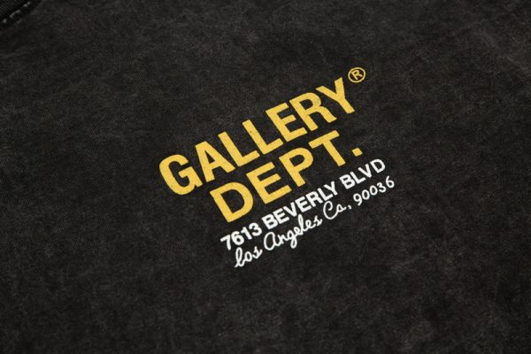 gallery-dept-design-shirt-50.jpeg Gallery Dept T-Shirt - Sign