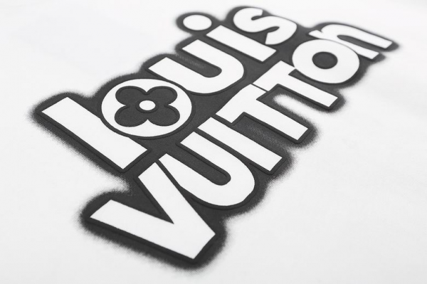 Louis Vuitton- Basic Logo