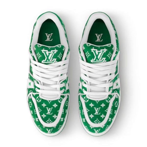 xr:d:DAFmkUkWp4Q:268,j:2656407378071472806,t:23111715 LV Trainer Monogram - Green