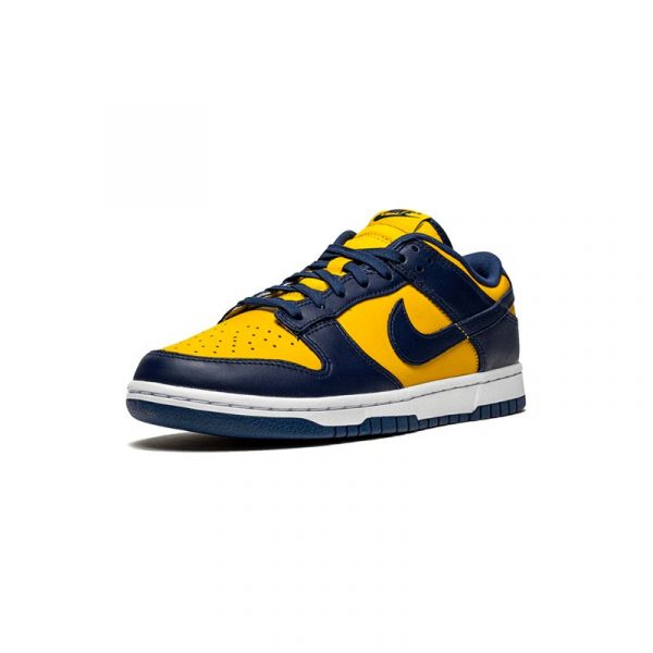nike-dunk-low-michigan-2.jpg Nike Dunk Low- Michigan