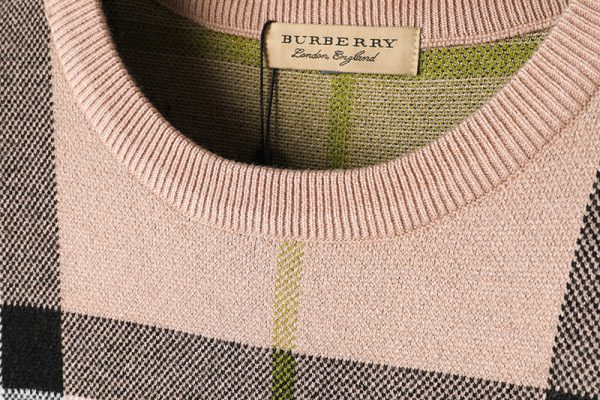 versace-gold-sweater.jpg Burberry Stripes - Sweater